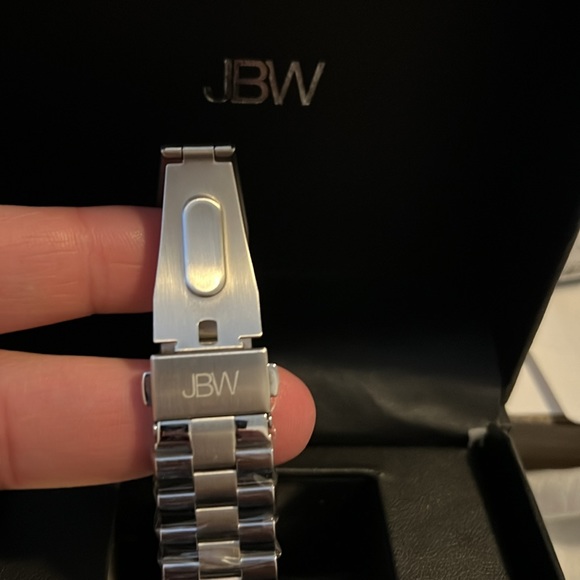 NIB JBWDiamond TimepiecesJ6303A Japanese movement 16DIAMONDS on the hour markers - Picture 7 of 11